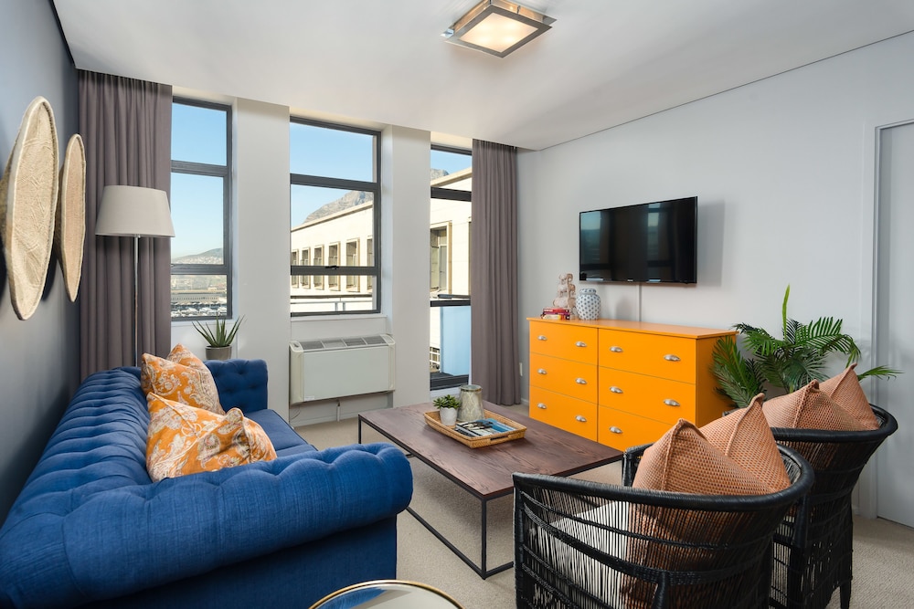 Fountain Suites 1001 — 4-Star Luxury Hotel in Cape Town, South Africa