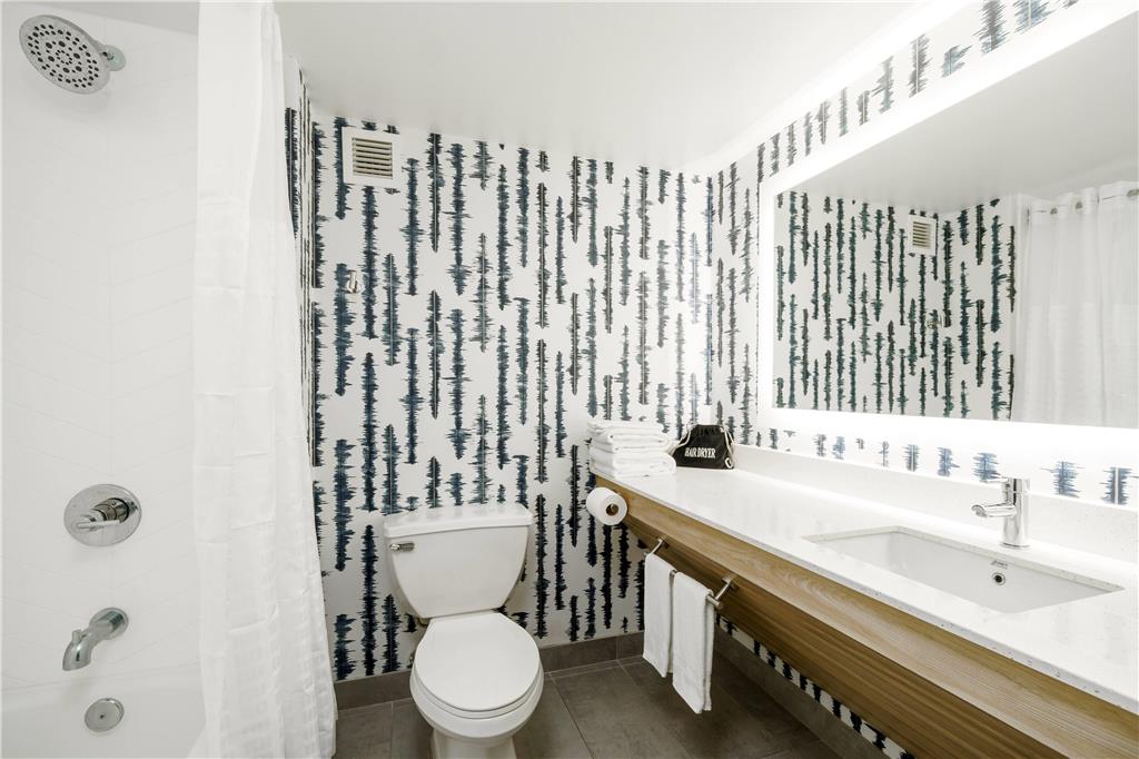 La Quinta Inn & Suites by Wyndham Lexington Park Patuxent - photo 20