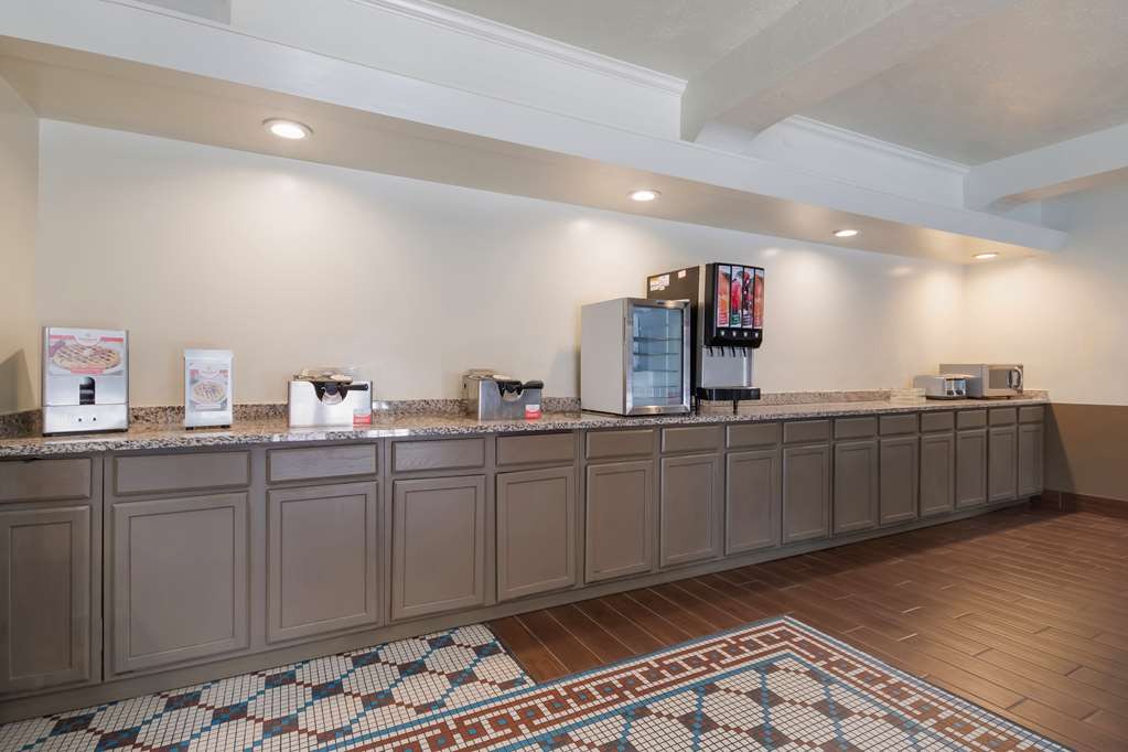 Comancheria Hotel & Convention Center - photo 20