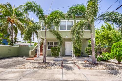Historic Gem near the beach Old Florida Vibes — 4-Star Luxury Hotel in Lake Worth, United States