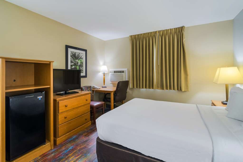 Americas Best Value Inn Fargo - photo 9