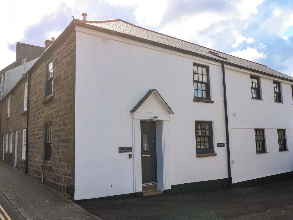 21 Alverton Street in Penzance, United Kingdom