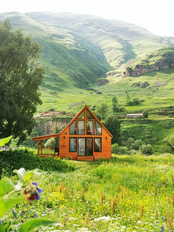 Kazbegi Mountain Cottage MTA Shi — 4-Star Luxury Hotel in Step'antsminda, Georgia