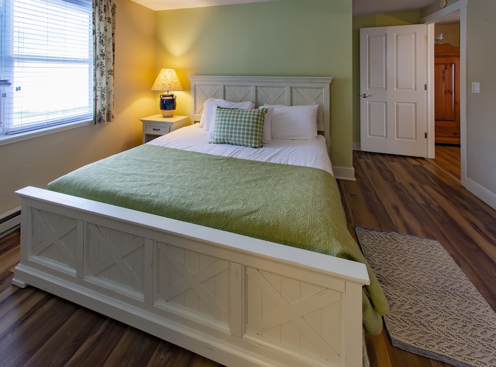 Edgewater Resort - photo 25