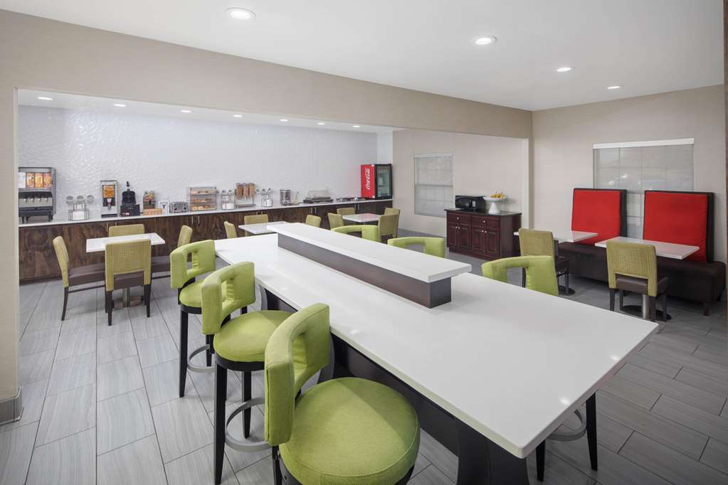 La Quinta Inn by Wyndham Calhoun South I 75 - photo 27