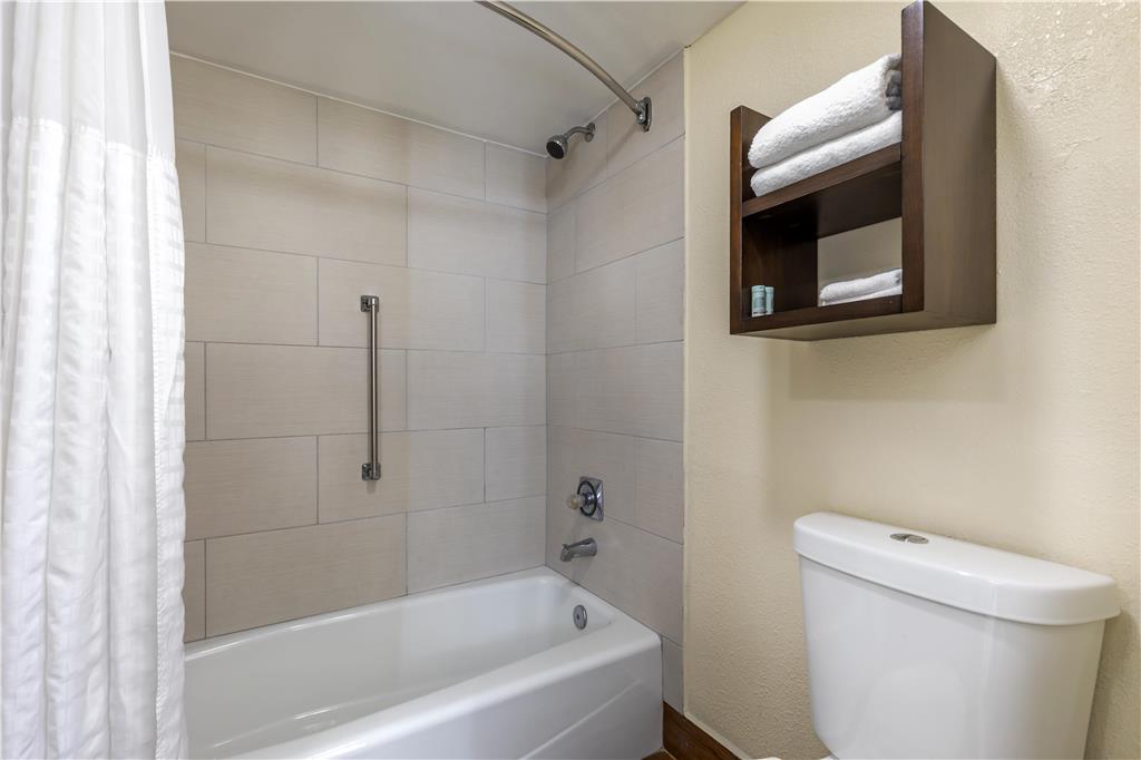 Best Western Salisbury Plaza - photo 40