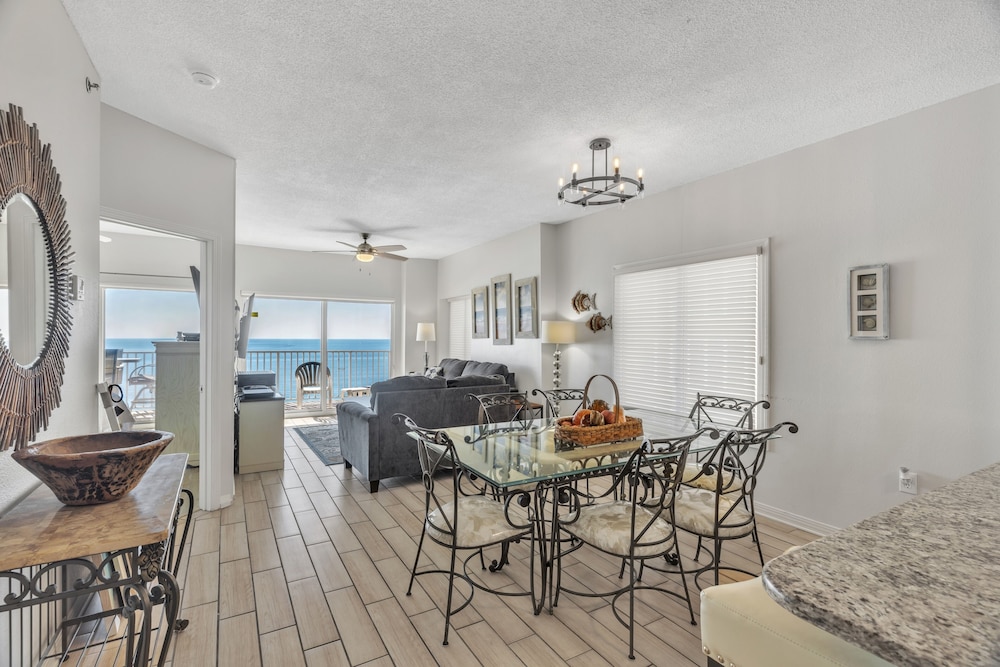 Stunning Oceanfront Condo with Resort Amenities condo - photo 23