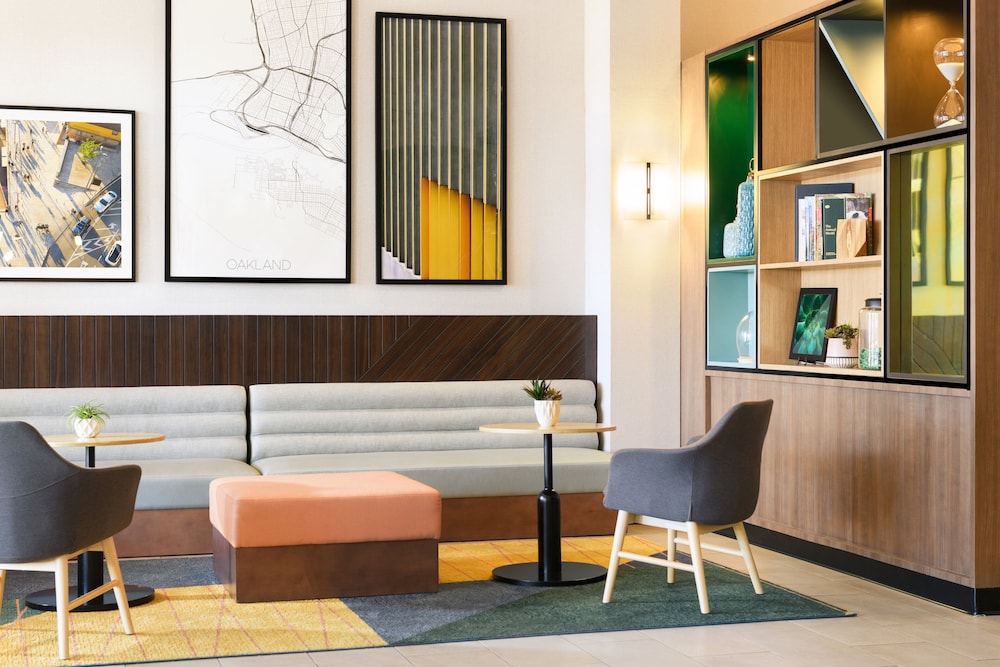 Holiday Inn & Suites Oakland Airport by IHG - photo 71