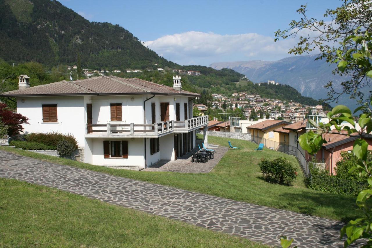 La finestra sul Lago — hotel in Gardola