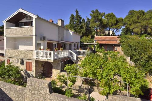 Apartments in Mali Losinj 14985 — 4-Star Luxury Hotel in Mali Losinj, Croatia