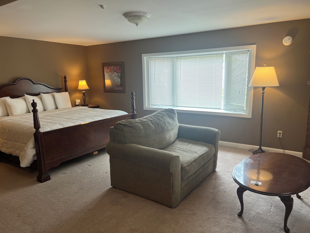 The Vermont Inn - photo 35