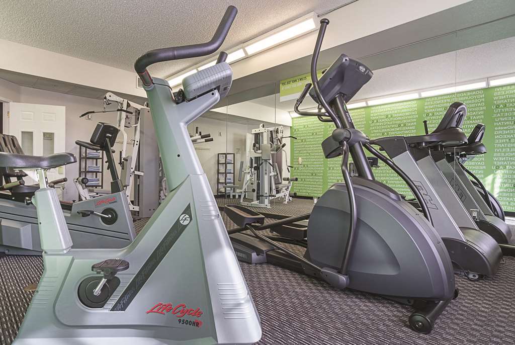 La Quinta Inn & Suites by Wyndham Phoenix Mesa West - photo 16