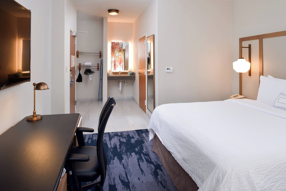 Fairfield Inn & Suites by Marriott Arlington Six Flags - photo 14