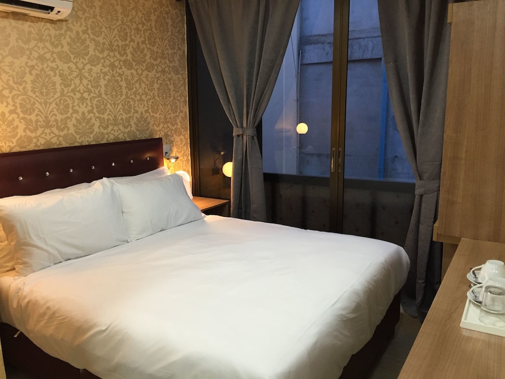 Harry's Suite - last minute hotel in Bangkok