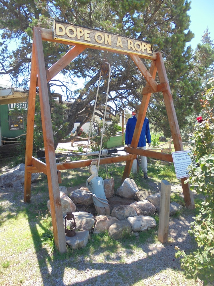 Grand Canyon Caverns Inn - photo 48