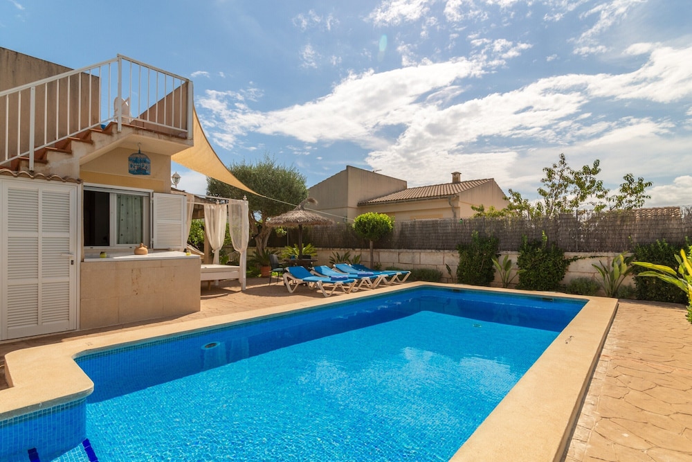 Platja de Muro 3260 98 Mallorca — 4-Star Luxury Hotel in Muro, Spain