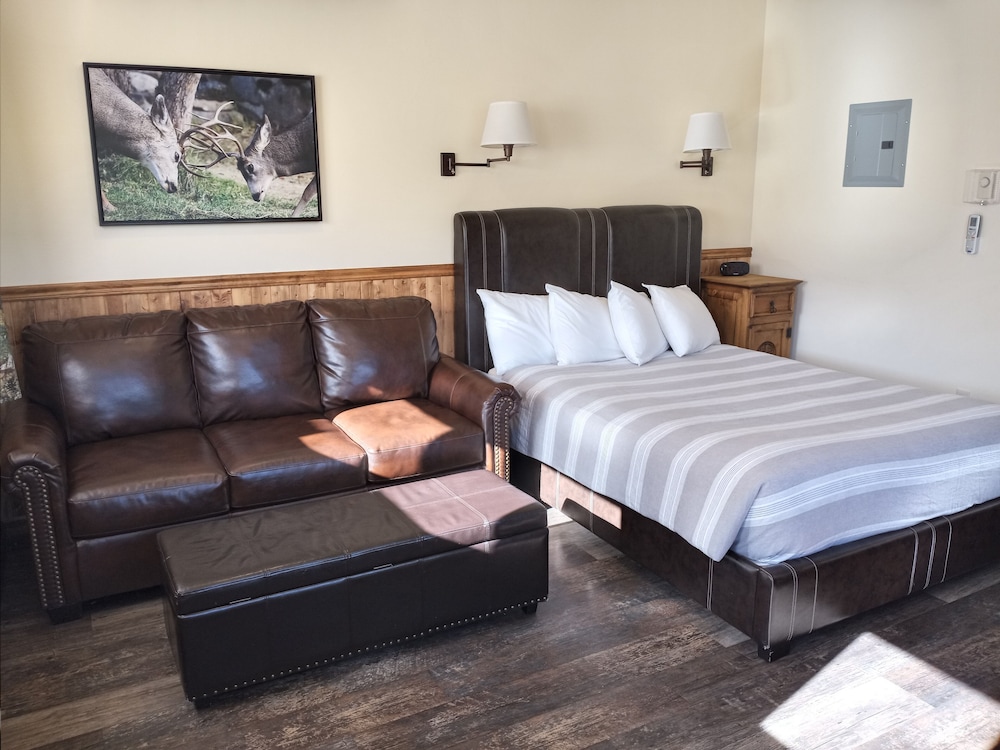 Yellowstone Riverside Cottages - photo 13