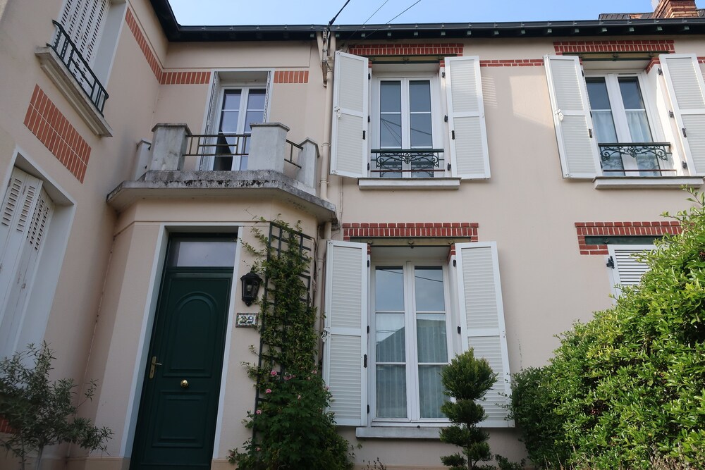 Au Jardin de L’Eventail in Le Mans, France