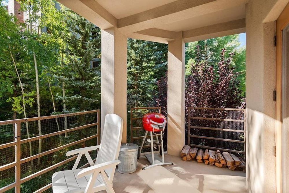 Snowmass Village by Gondola Resorts - photo 47