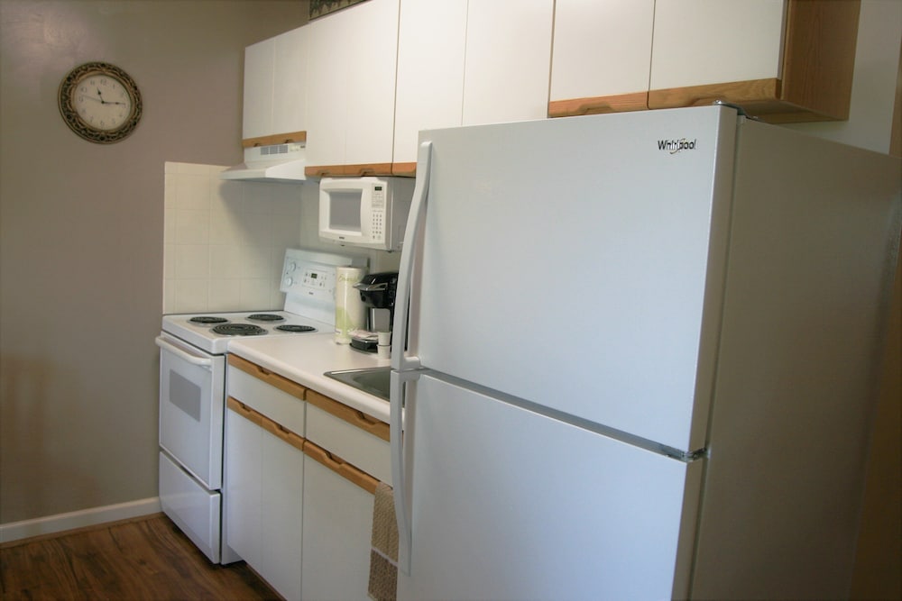 Affordable Suites Burlington - photo 25