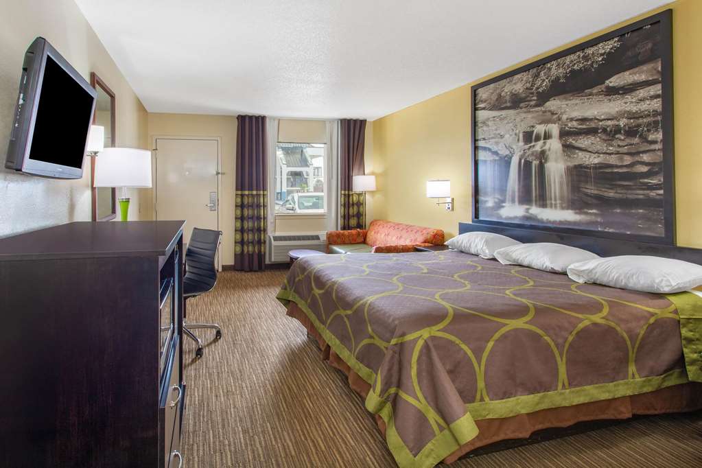 Super 8 by Wyndham Florence - photo 15