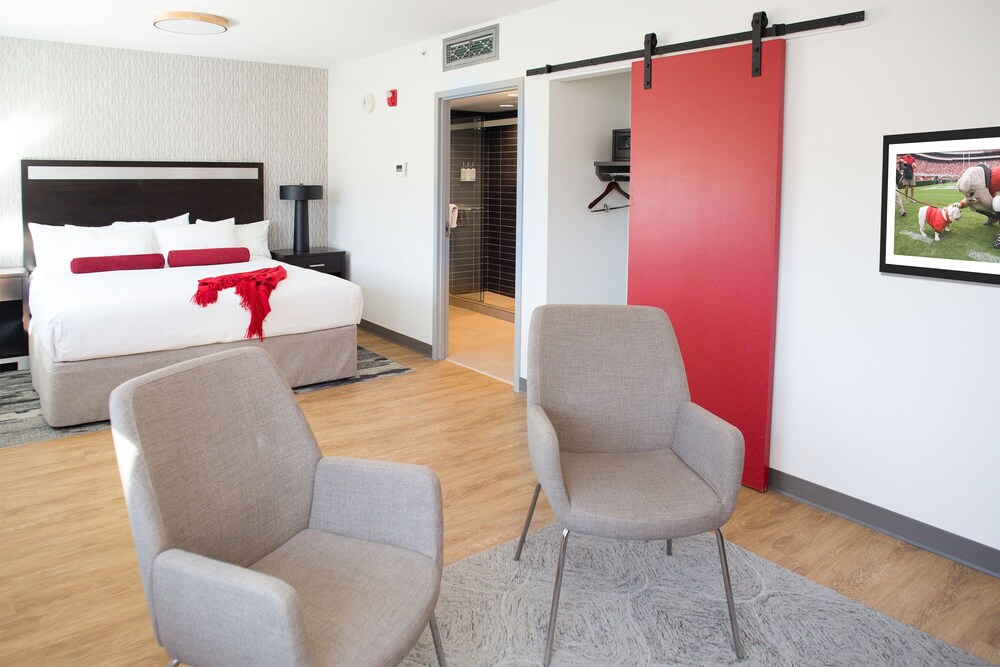 The University of Georgia Center for Continuing Education & Hotel - photo 25
