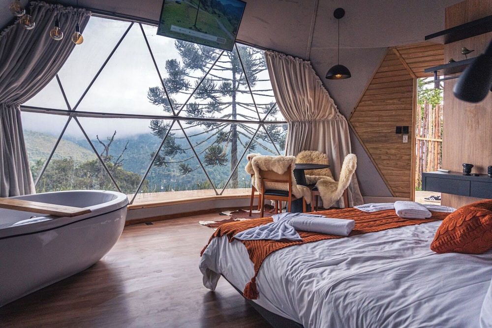 Zenviewstudios - carbon neutral hotel in Unknown City