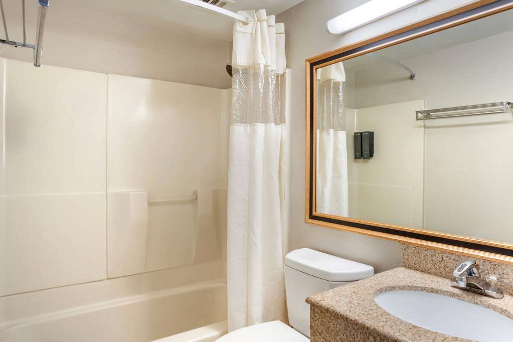 Days Inn by Wyndham Wrightstown McGuire AFB Bordentown - photo 29