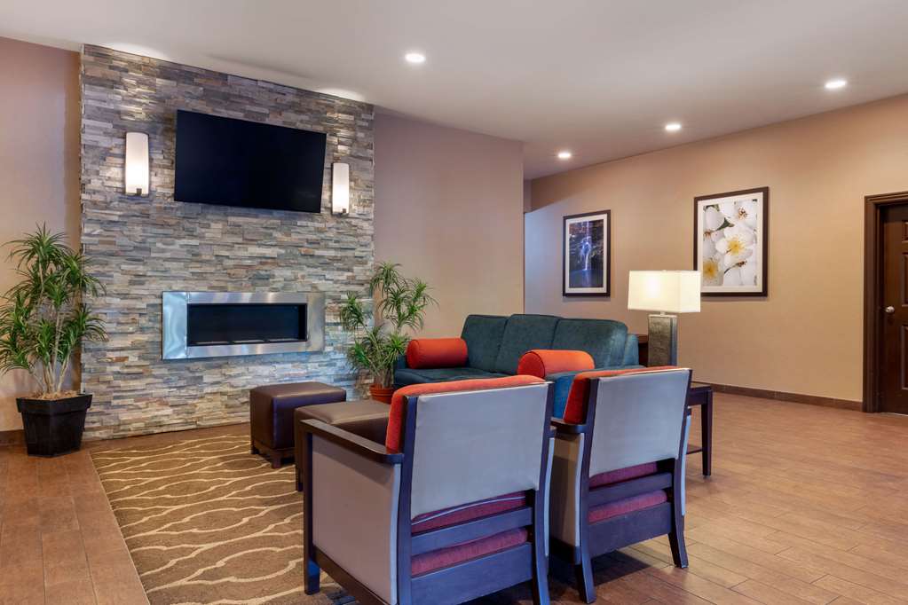 Comfort Inn & Suites Fayetteville University Area - photo 5