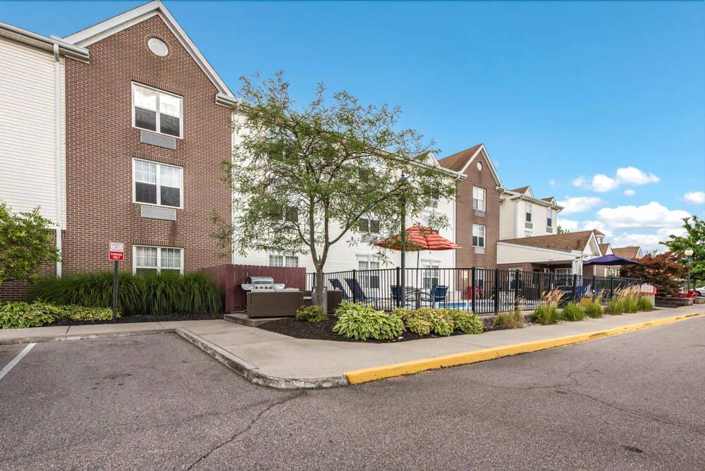 Towneplace Suites by Marriott Cincinnati Blue Ash - photo 32