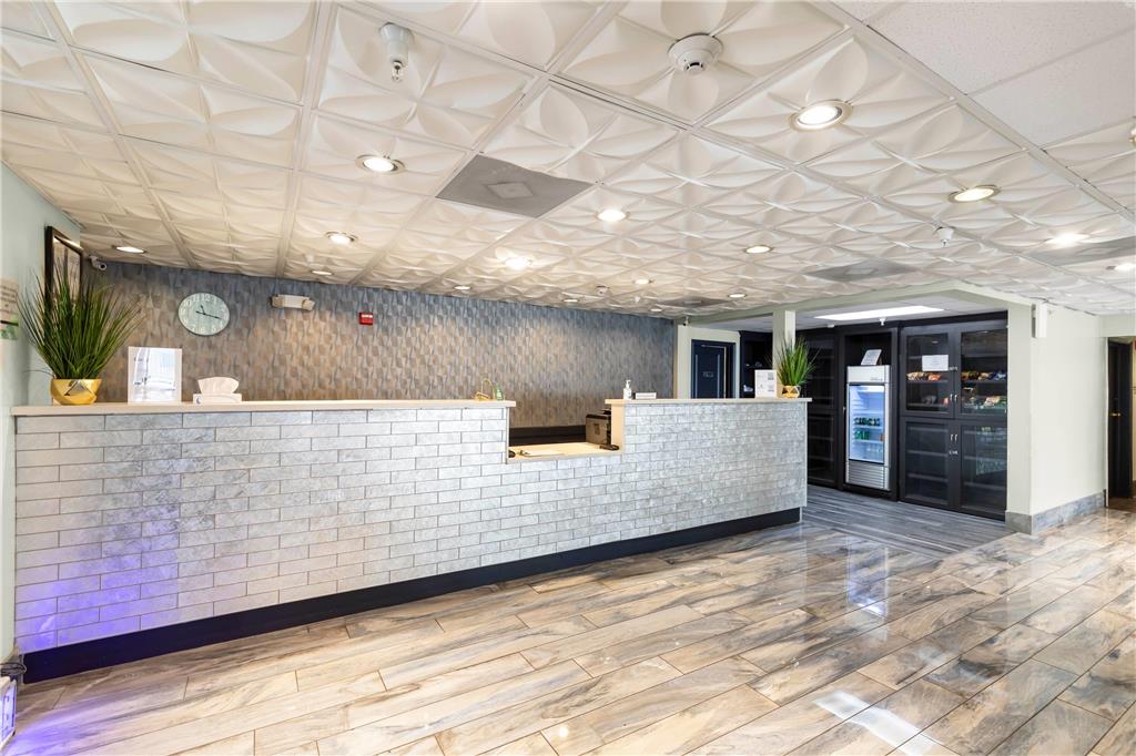 Wingate by Wyndham Humble Houston Intercontinental Airport - photo 7