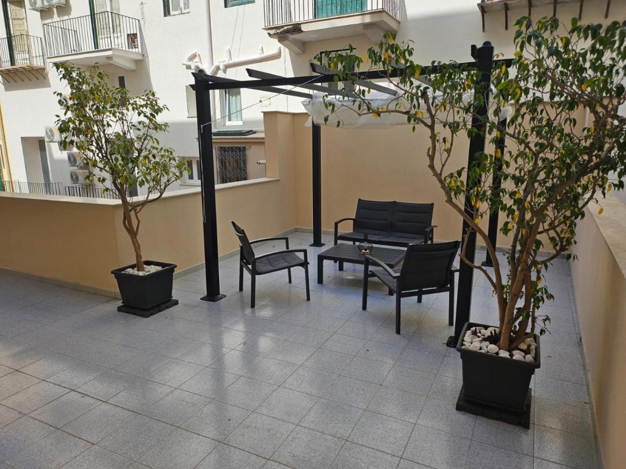 Casa Nino' — 4-Star Luxury Hotel in Palermo, Italy