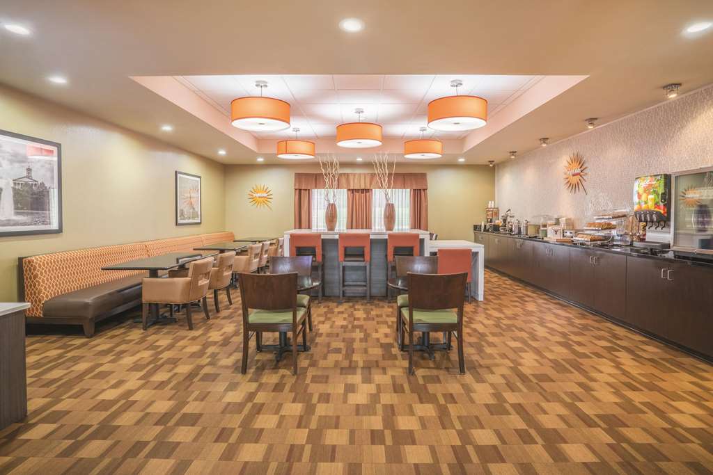 La Quinta Inn & Suites by Wyndham Smyrna TN Nashville - photo 33