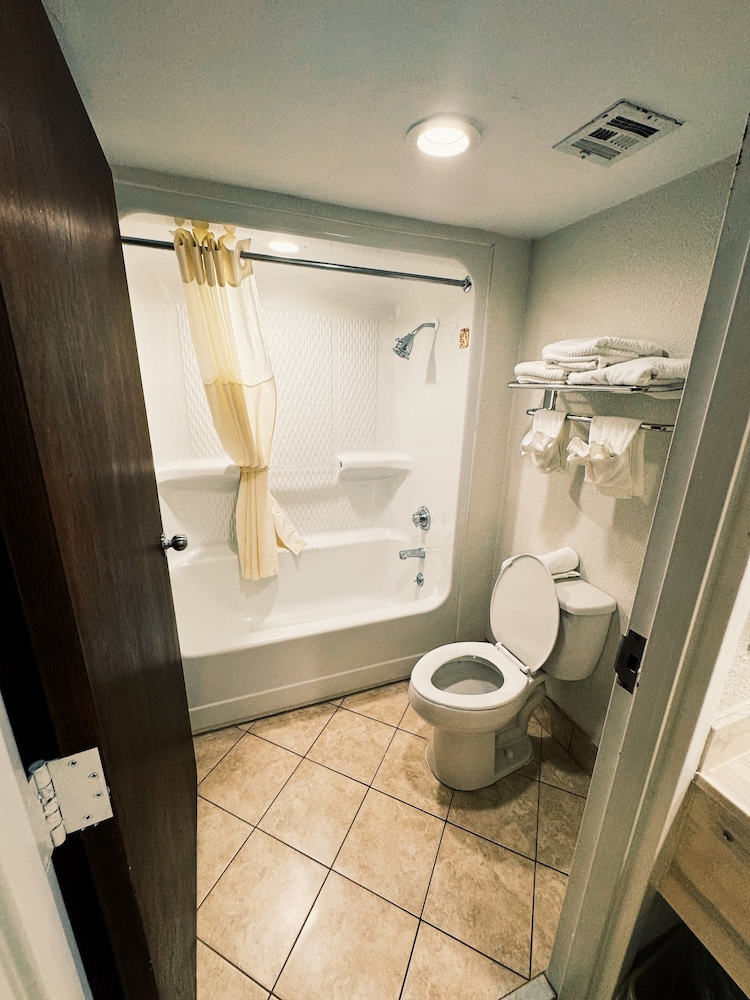 Quality Inn near Chattanooga South - photo 10