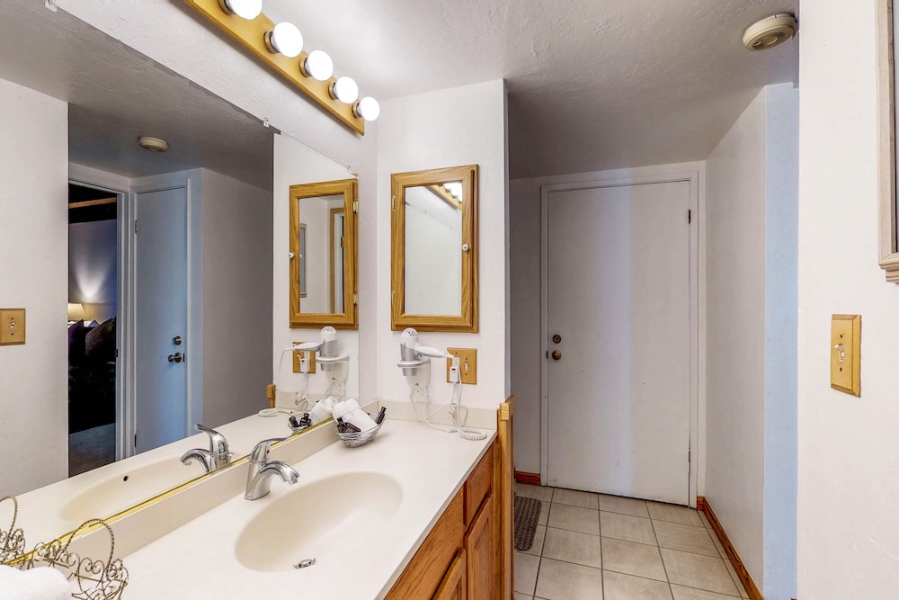 619 Lakefront - photo 64