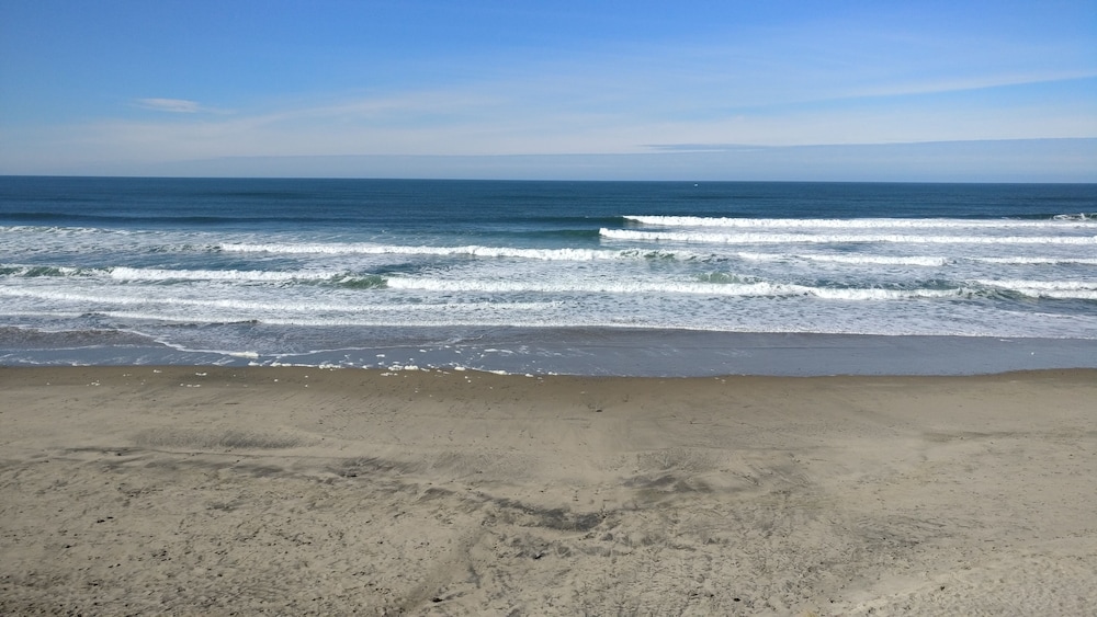 Sailor Jack's Oceanfront Inn - photo 50