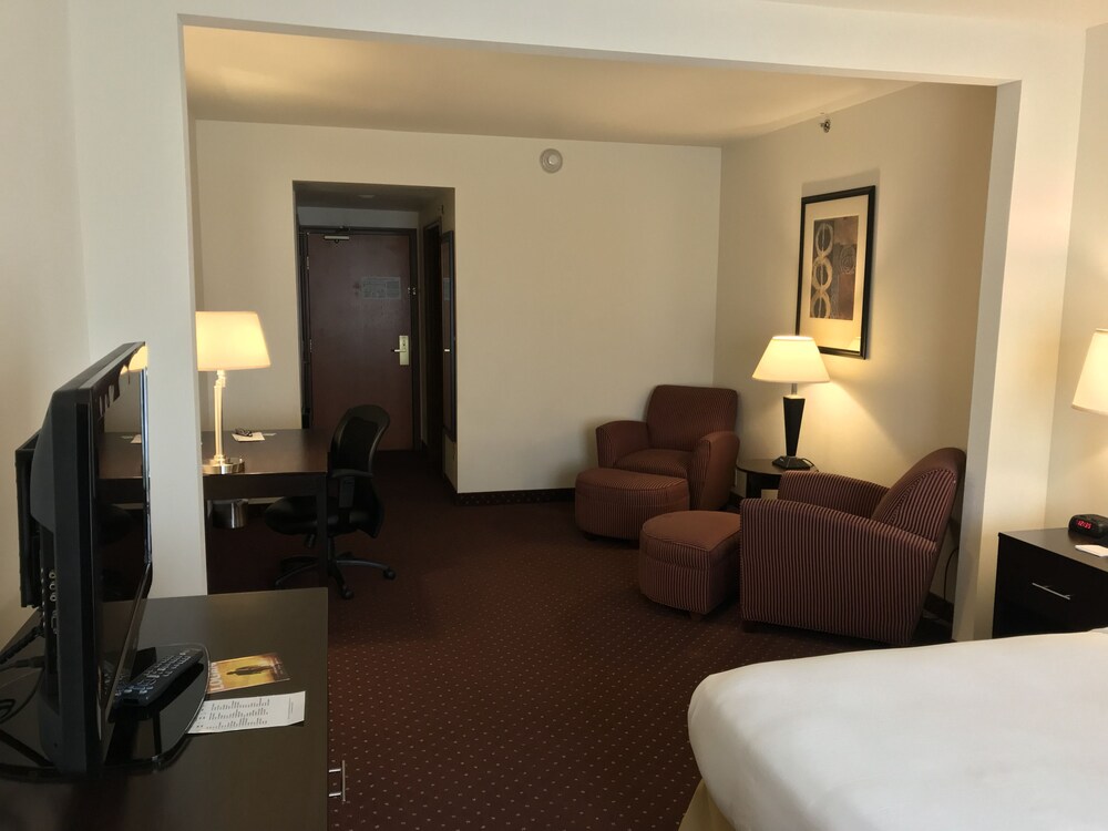 Holiday Inn Express Syracuse Fairgrounds by IHG - photo 13