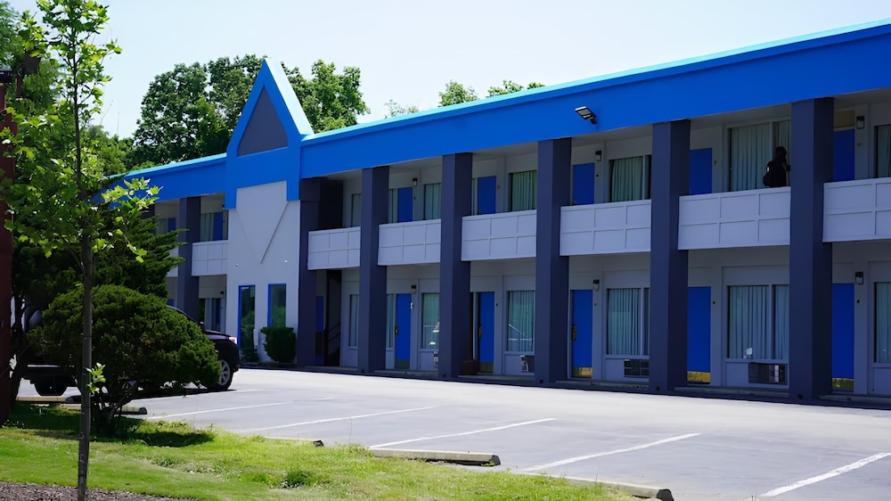 Astoria North Extended Stay in Danville, United States