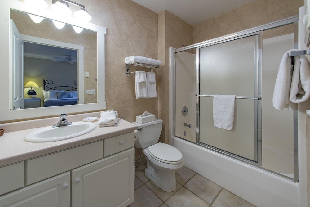 Edgewater Resort - photo 101
