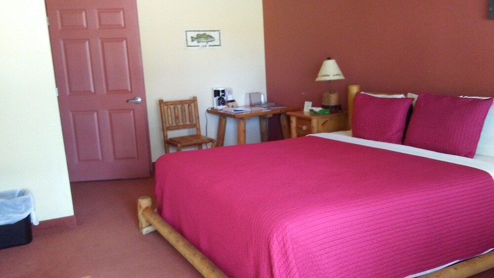 Camp Mack Lodge Marina & RV Resort - photo 19
