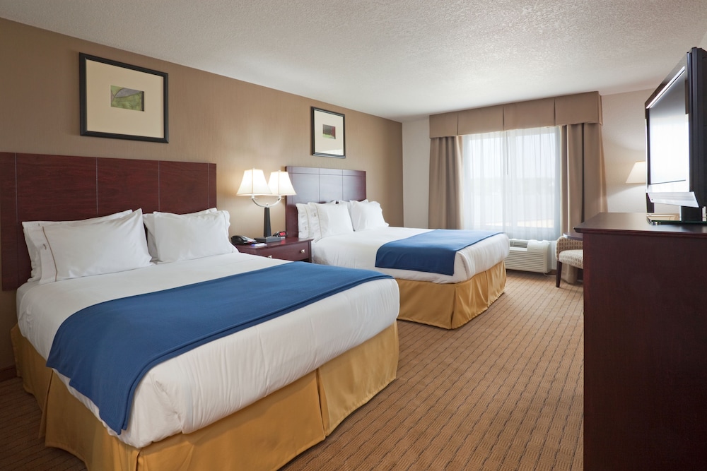 Holiday Inn Express & Suites Antigo by IHG - photo 8