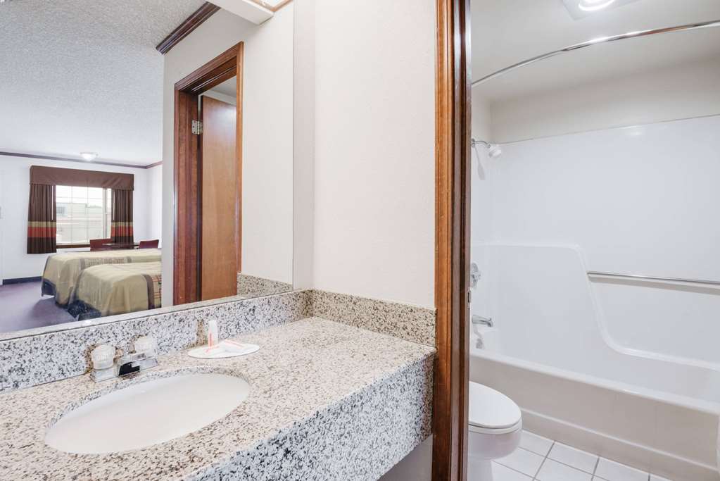 Days Inn by Wyndham Monett - photo 6
