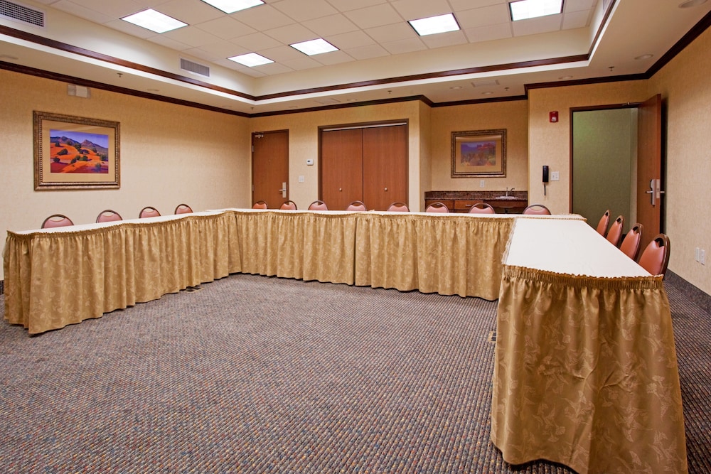 Holiday Inn Express & Suites Tooele by IHG - photo 24