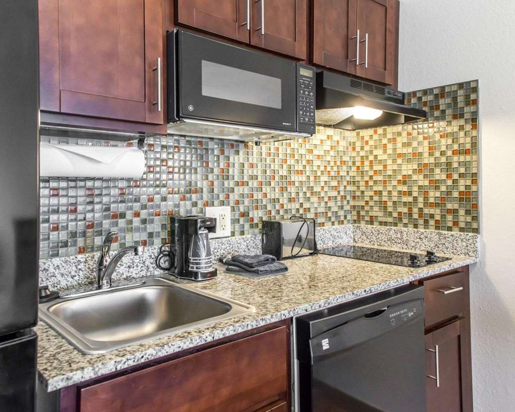 MainStay Suites Pittsburgh Airport - photo 14