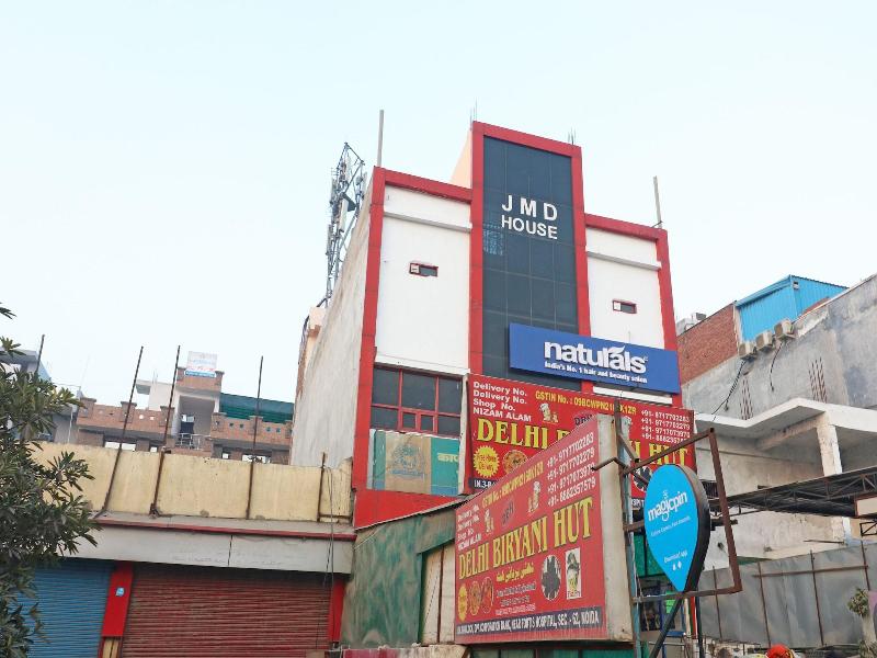 Hotel Mehak Palace By Aura in Noida, India