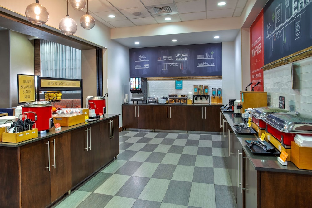 Hampton Inn & Suites Columbia Southeast Ft. Jackson - photo 30