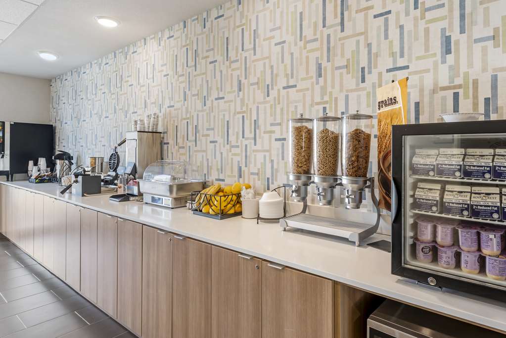 Microtel Inn & Suites by Wyndham Limon - photo 3