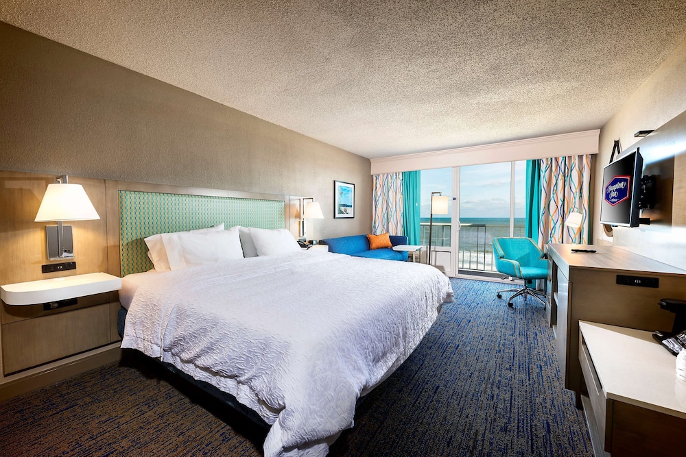 Hampton Inn Virginia Beach Oceanfront North - photo 10