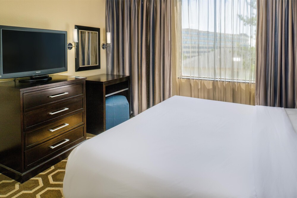 Hampton Inn by Hilton St. Louis Airport - photo 40