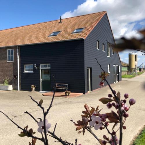 Appartement De Graanzolder aan Zeeuwse kust — 5-Star Luxury Hotel in Vlissingen, Netherlands